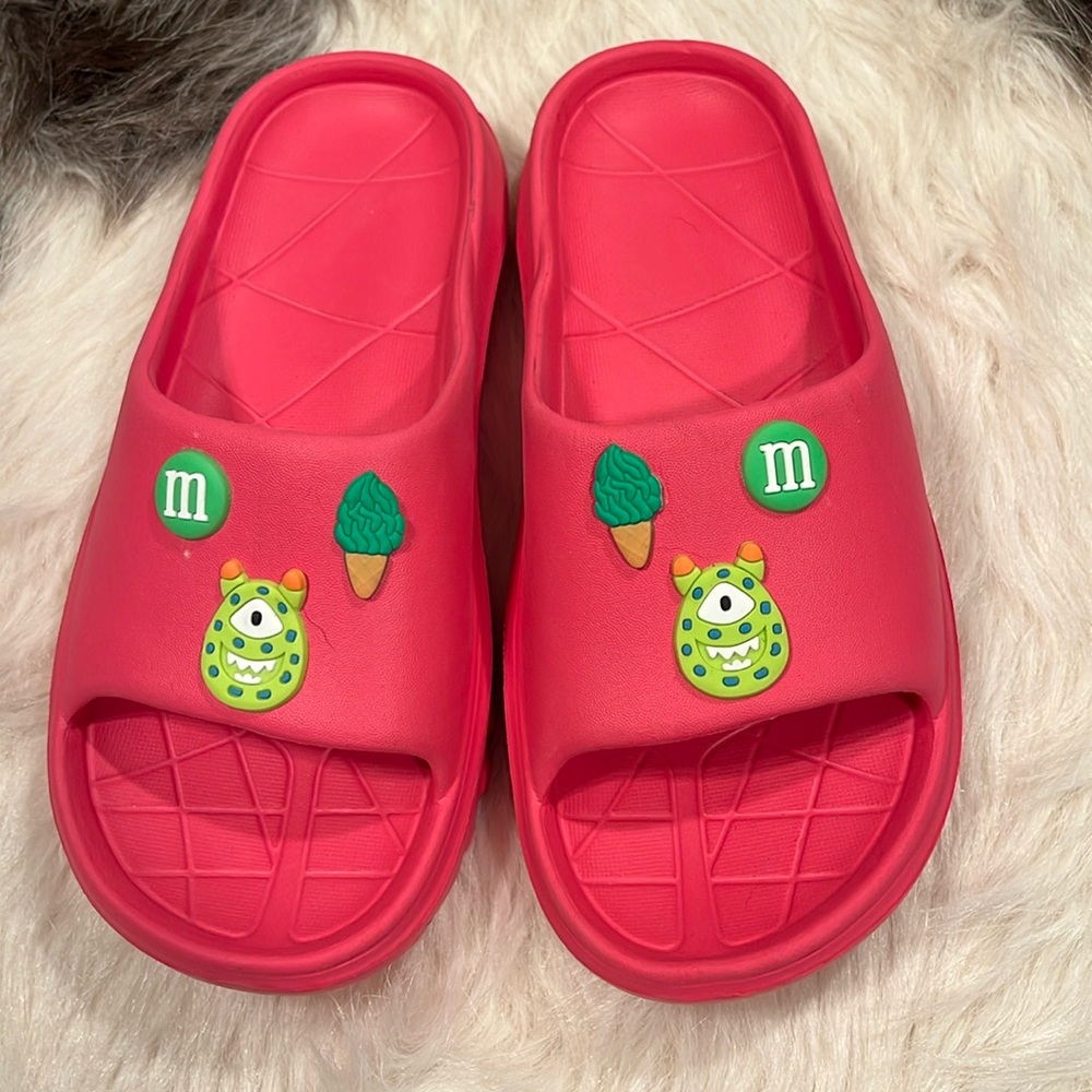Women pink slide